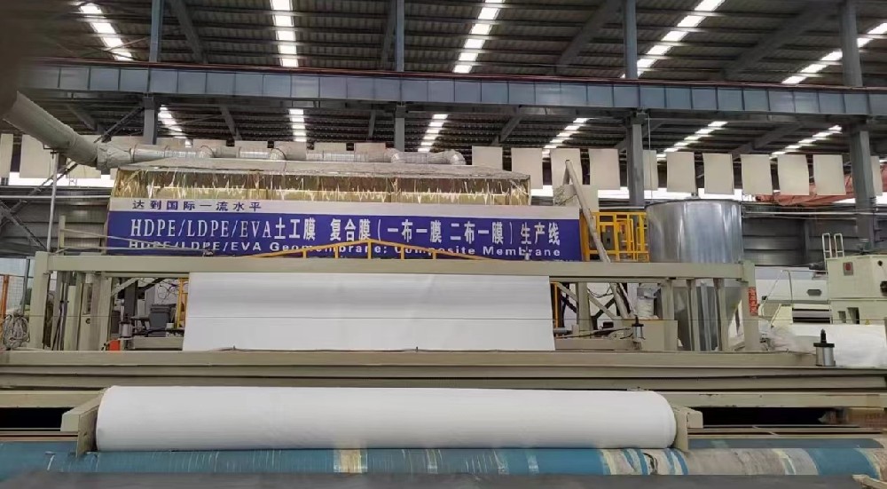 復合土工膜廠(chǎng)家 兩布一膜廠(chǎng)家 一布一膜廠(chǎng)家